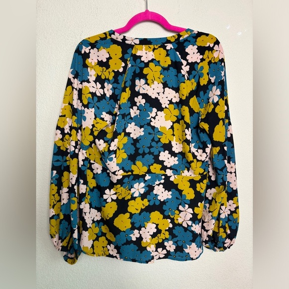 CAbi Favorite Retro Floral Bishop Sleeve Button Down Blouse M - Picture 9 of 10